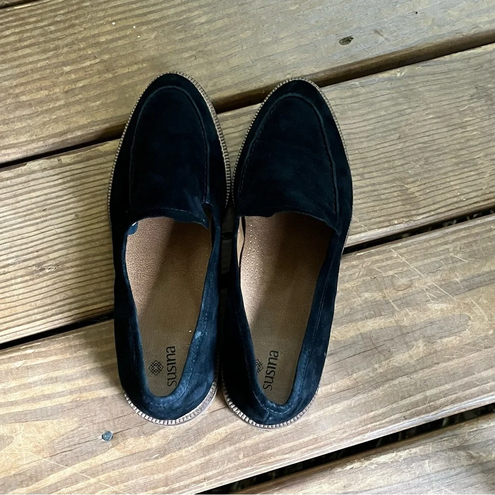 Susina Shoes Womens 9 M Black Suede Loafers Kellen Almond Toe Slip On Preppy